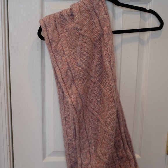 Old Navy Circle Scarf Blush - Picture 3 of 4